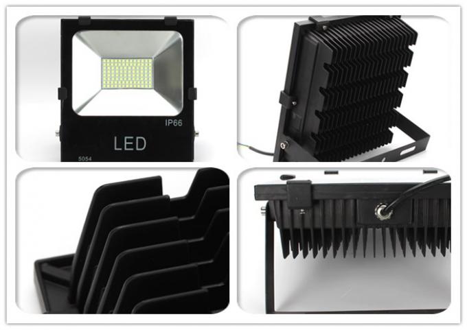 100wはfloodlight.jpgを導きました